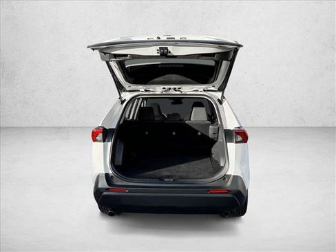 Used 2024 Toyota RAV4 LE image 7