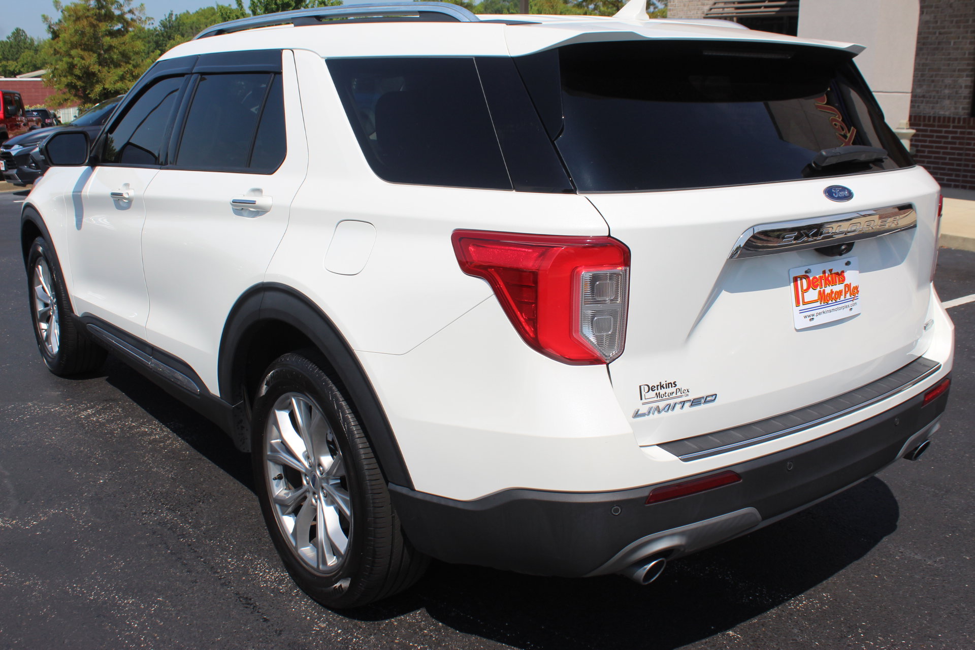 Used 2020 Ford Explorer Limited AWD/4WD image 9