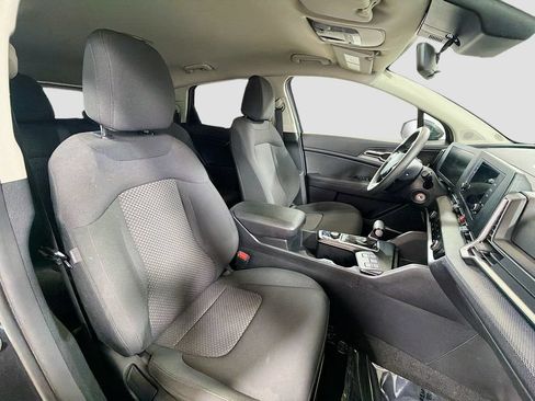 Used 2023 Kia Sportage LX FWD image 27