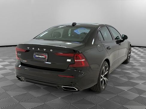 Used 2021 Volvo S60 T8 R-Design Expression AWD/4WD image 5