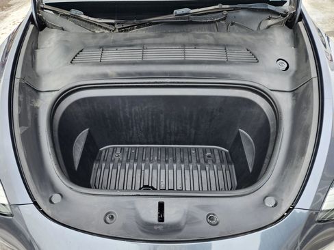 Used 2023 Tesla Model Y Long Range image 15