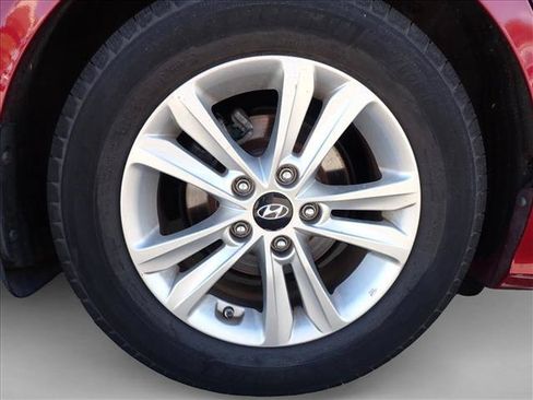 Used 2012 Hyundai Sonata GLS w/ Popular Equipment Pkg FWD image 7