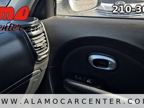 Used 2018 Kia Soul + FWD image 40
