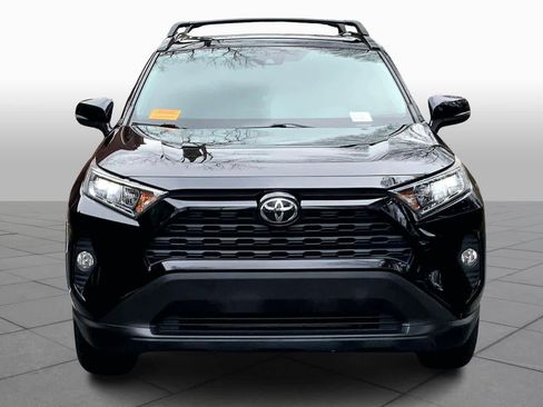 Used 2020 Toyota RAV4 XLE image 3