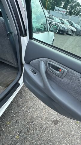 Used 2000 Toyota Camry LE FWD image 18