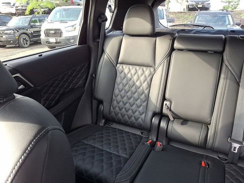 Used 2024 Mitsubishi Outlander SEL AWD/4WD image 12