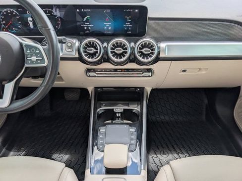 Used 2021 Mercedes-Benz GLB 250 image 7