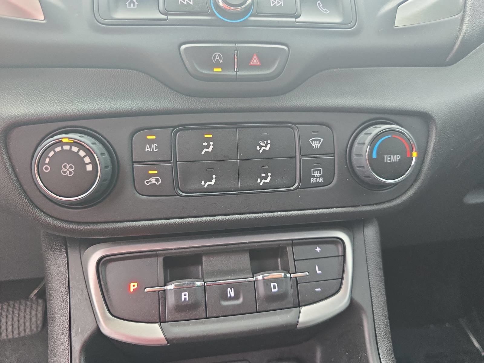 Used 2024 GMC Terrain SLE w/ Elevation Edition FWD image 20