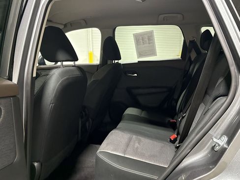 Used 2023 Nissan Rogue SV image 22