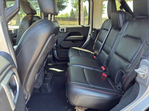 Used 2019 Jeep Wrangler Unlimited Rubicon AWD/4WD image 43