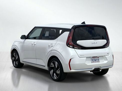 Used 2023 Kia Soul GT-Line FWD image 4