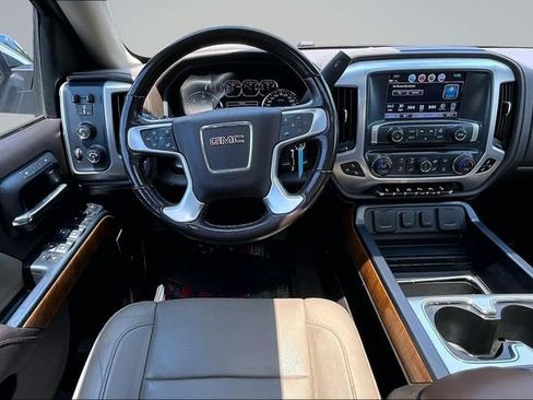 Used 2018 GMC Sierra 1500 SLT AWD/4WD image 9