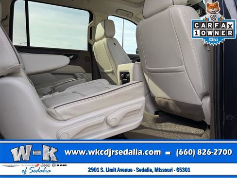 Used 2023 GMC Yukon XL Denali AWD/4WD image 33