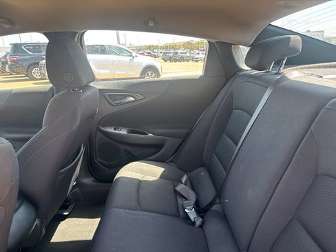 Used 2025 Chevrolet Malibu LS FWD image 34
