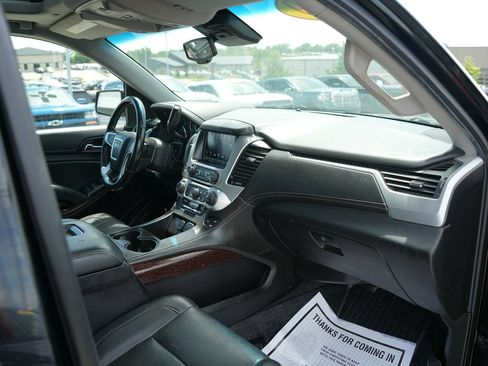 Used 2019 GMC Yukon XL SLT w/ Open Road Package AWD/4WD image 22