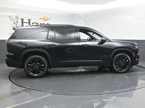 New 2026 Chevrolet Traverse LT w/ Midnight/Sport Edition FWD image 16