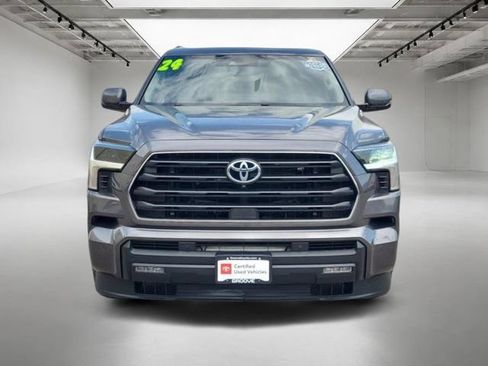 Used 2024 Toyota Sequoia SR5 w/ SR5 Premium Package AWD/4WD image 9