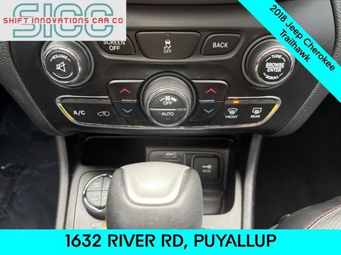 Used 2018 Jeep Cherokee Trailhawk w/ Quick Order Package 25L image 15