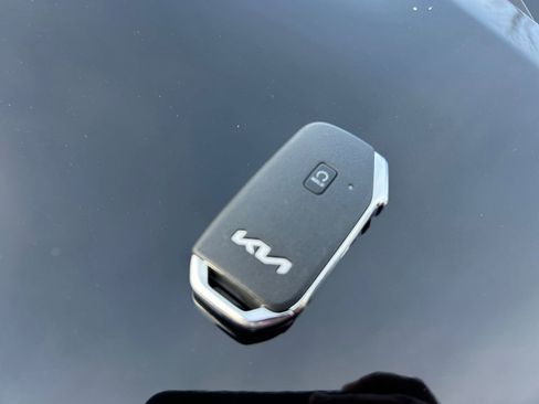 Used 2023 Kia Seltos S image 33