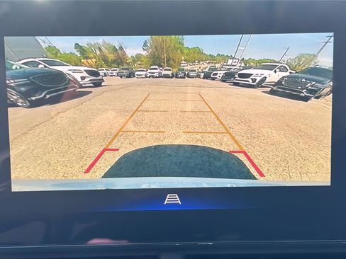 Used 2025 Chevrolet Trax LT image 22