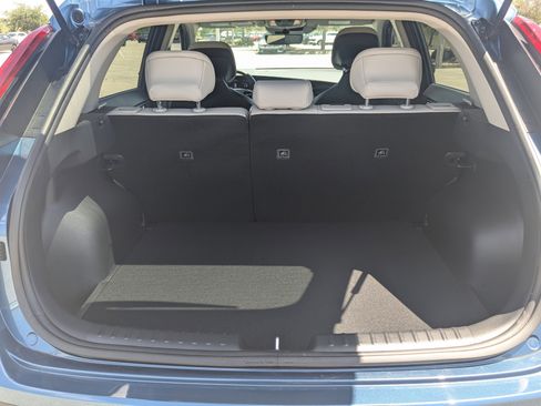 Certified 2024 Kia Niro EX FWD image 14