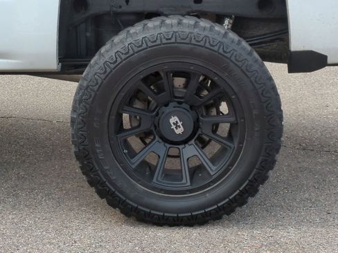 Used 2018 Chevrolet Silverado 1500 LT w/ Redline Edition AWD/4WD image 14