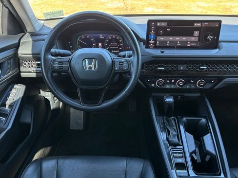 Used 2024 Honda Accord EX-L image 9