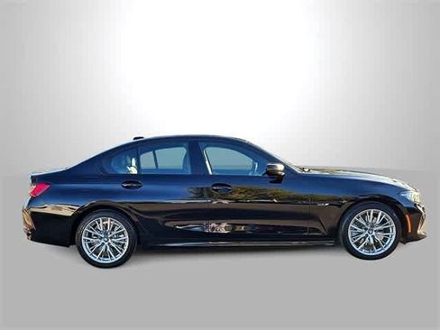Used 2023 BMW 330e image 9