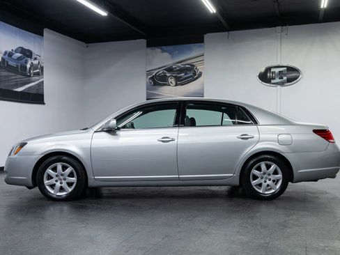 Used 2005 Toyota Avalon XL image 10