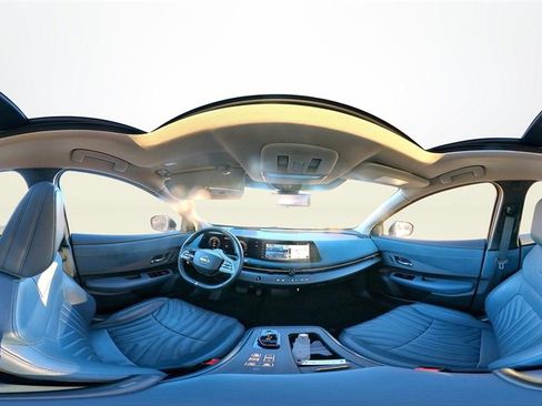 Used 2023 Nissan Ariya image 32