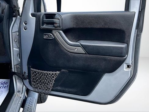 Used 2013 Jeep Wrangler Sport AWD/4WD image 22