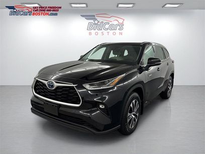 Used 2021 Toyota Highlander XLE