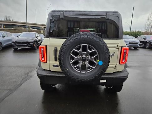 New 2025 Ford Bronco Badlands image 6