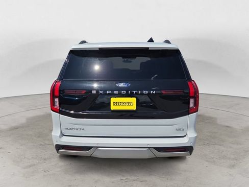 Certified 2025 Ford Expedition Max Platinum AWD/4WD image 4