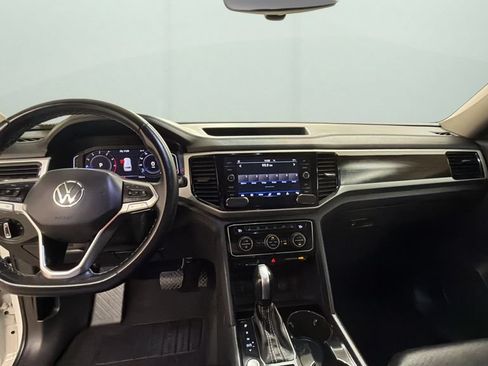 Used 2023 Volkswagen Atlas SE w/ Panoramic Sunroof Package FWD image 10
