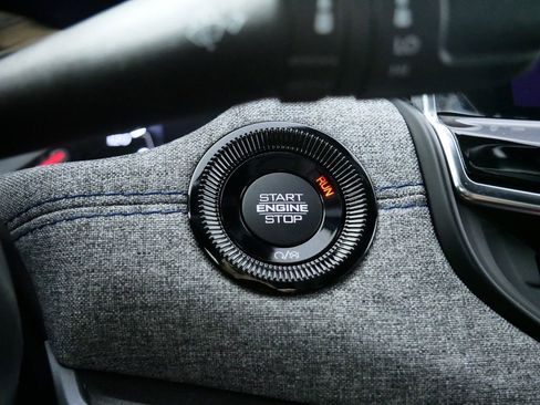 Used 2024 Jeep Compass Latitude image 49