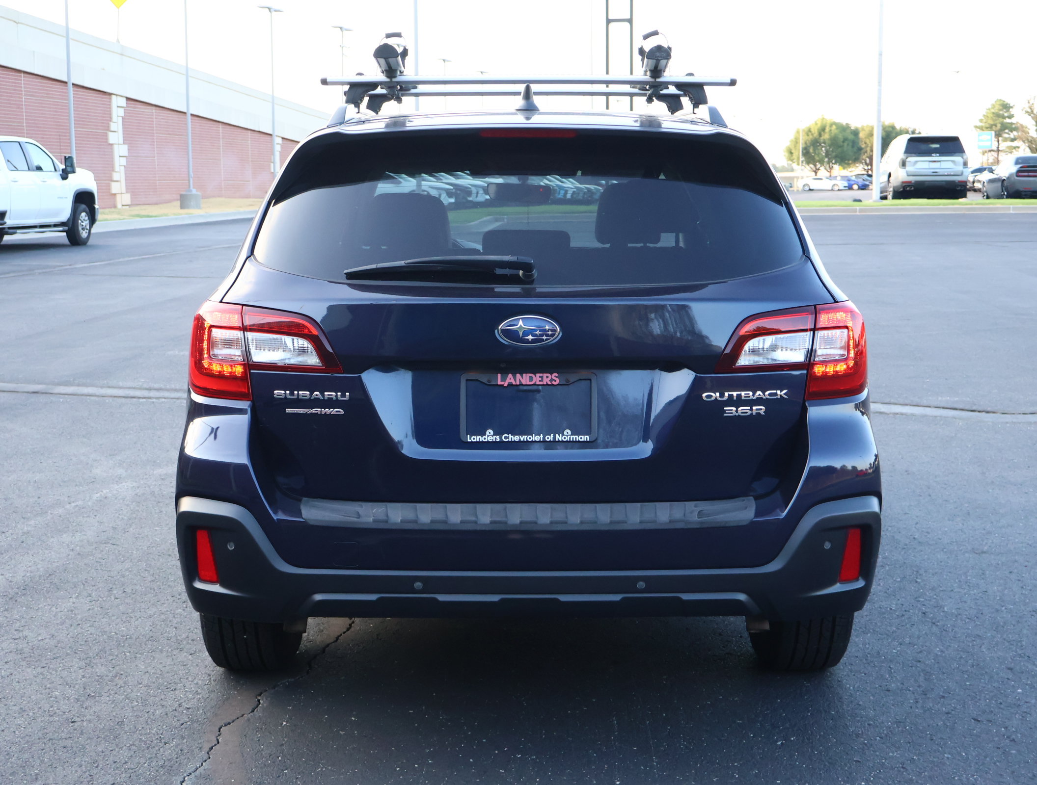 Used 2018 Subaru Outback 3.6R Touring AWD/4WD image 34