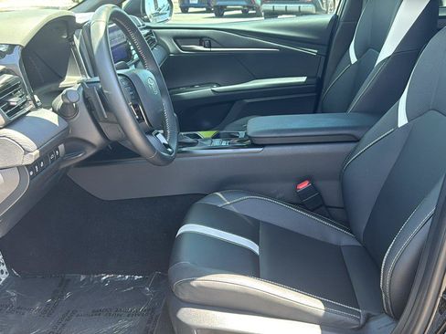 Used 2026 Toyota Camry SE FWD image 26