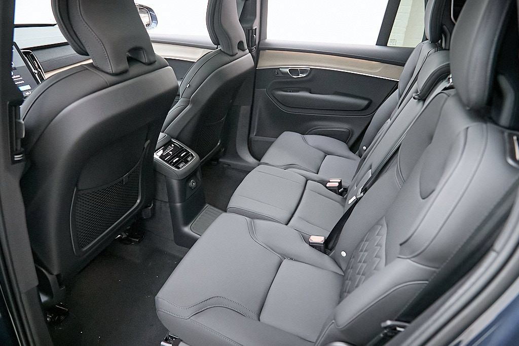 New 2026 Volvo XC90 T8 Plus w/ Protection Package AWD/4WD image 22