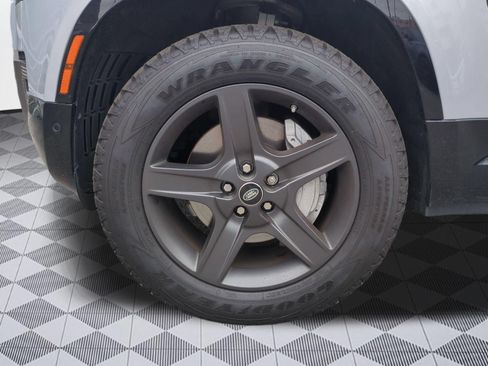 Used 2021 Land Rover Defender 110 X-Dynamic HSE AWD/4WD image 9