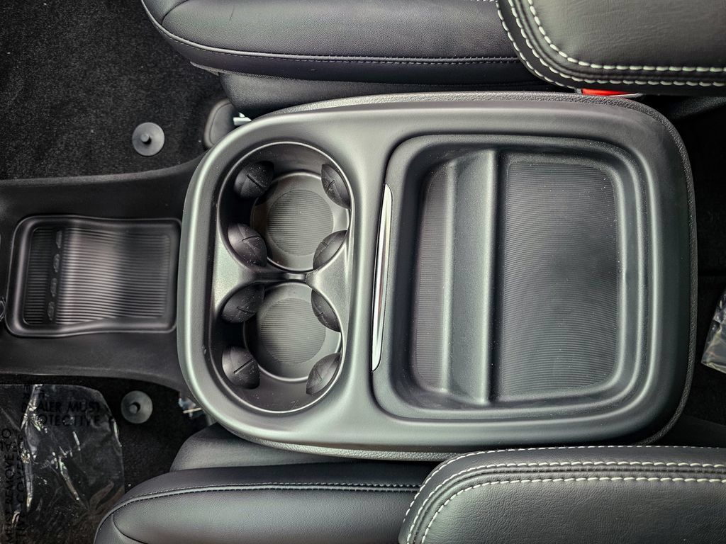 New 2027 Chrysler Pacifica Select AWD/4WD image 30