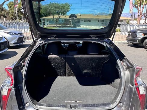 Used 2018 Toyota Prius Two w/ Prius Two Safety Plus Package FWD image 15
