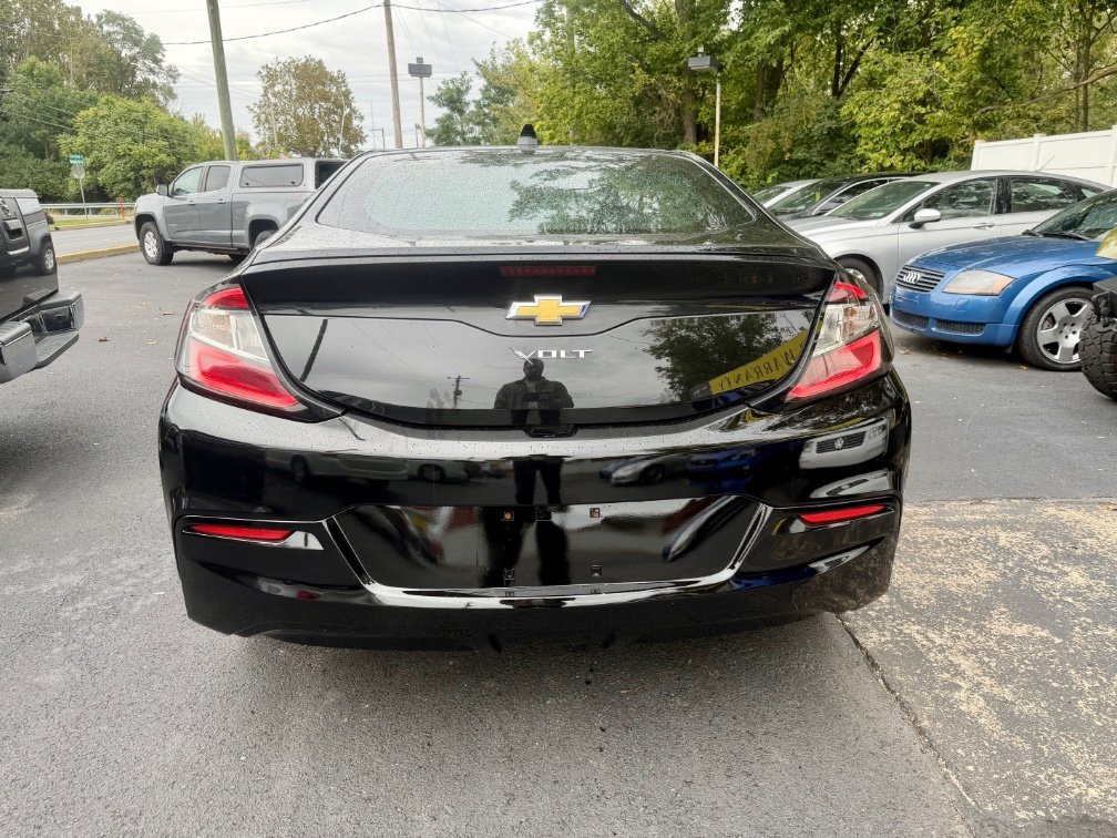 Used 2017 Chevrolet Volt LT FWD image 8