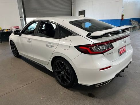 Used 2024 Honda Civic Sport Touring image 5