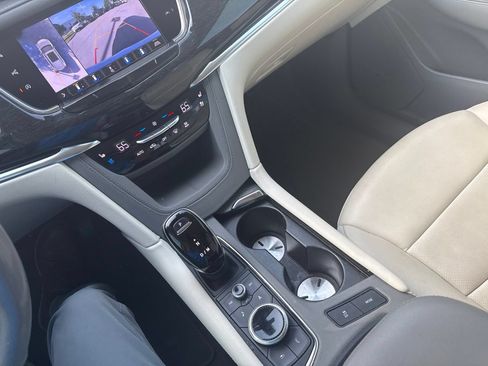 Used 2020 Cadillac XT6 Premium Luxury FWD image 28