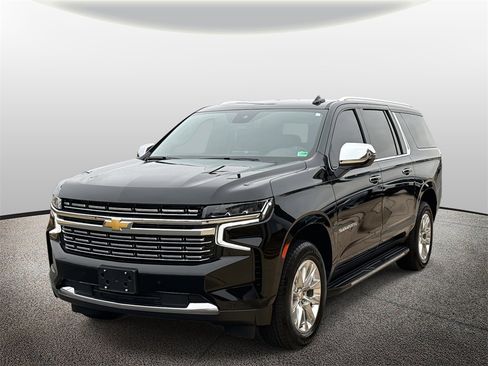 Used 2024 Chevrolet Suburban Premier image 7