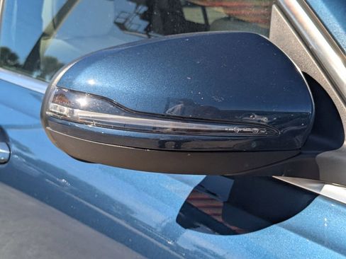 Certified 2021 Mercedes-Benz GLB 250 4MATIC w/ Premium Package image 23