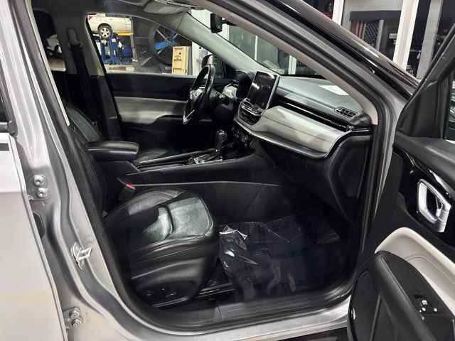 Used 2022 Jeep Compass Limited w/ Elite Group AWD/4WD image 16
