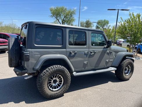 Used 2020 Jeep Wrangler Unlimited Sahara AWD/4WD image 5