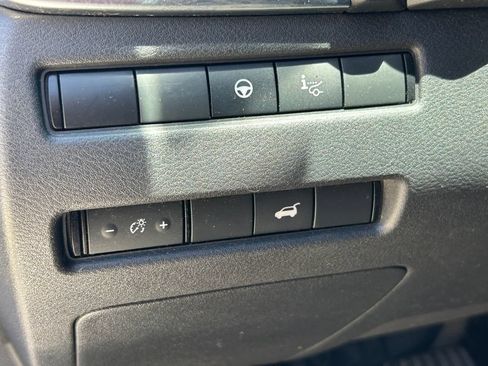 Used 2021 Nissan Rogue Platinum FWD image 27